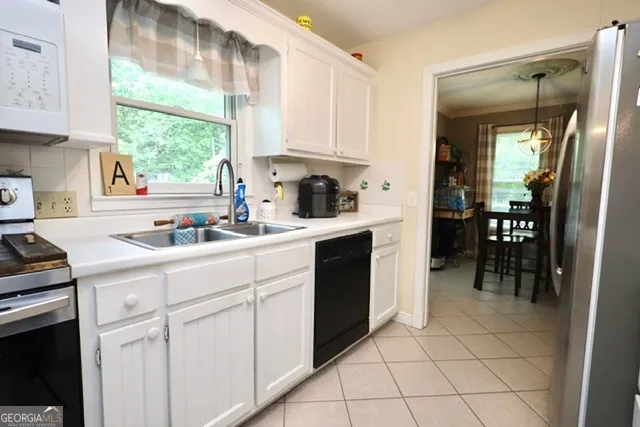 5566 Fisherman Ct — photo 3 of 36