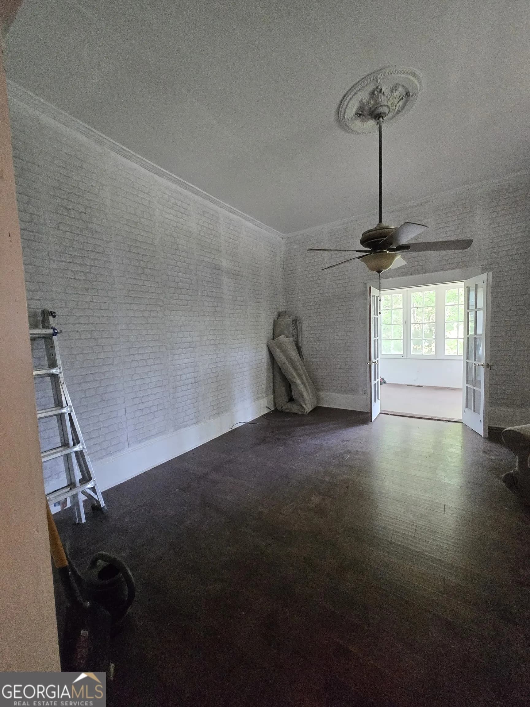 246 Newnan St — photo 3 of 38