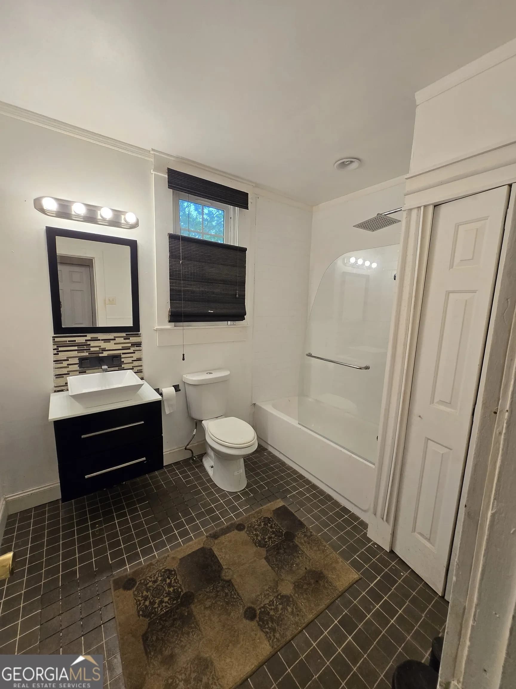 246 Newnan St — photo 14 of 38