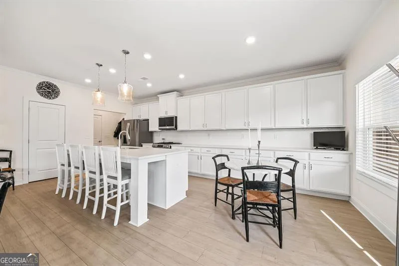 204 Mountain Ashe Ln — photo 9 of 31