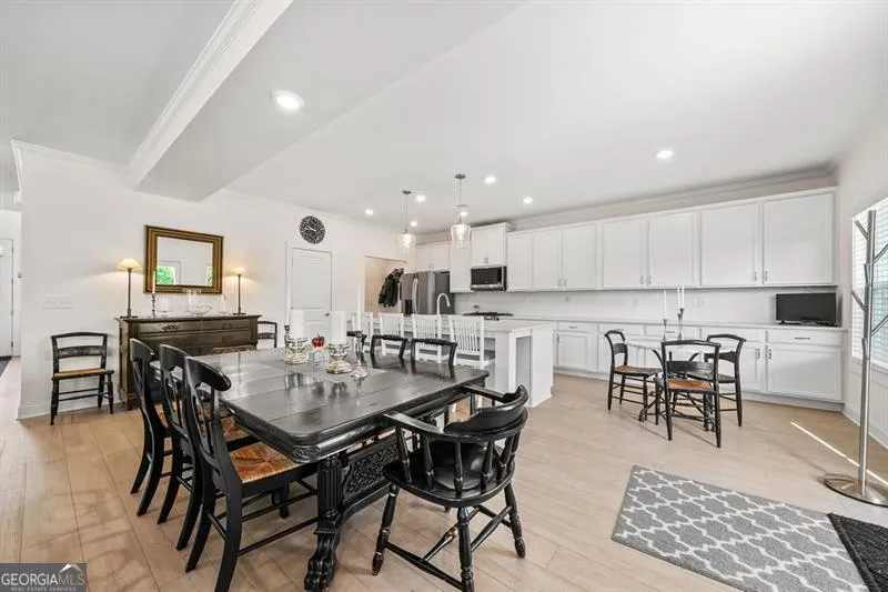 204 Mountain Ashe Ln — photo 11 of 31