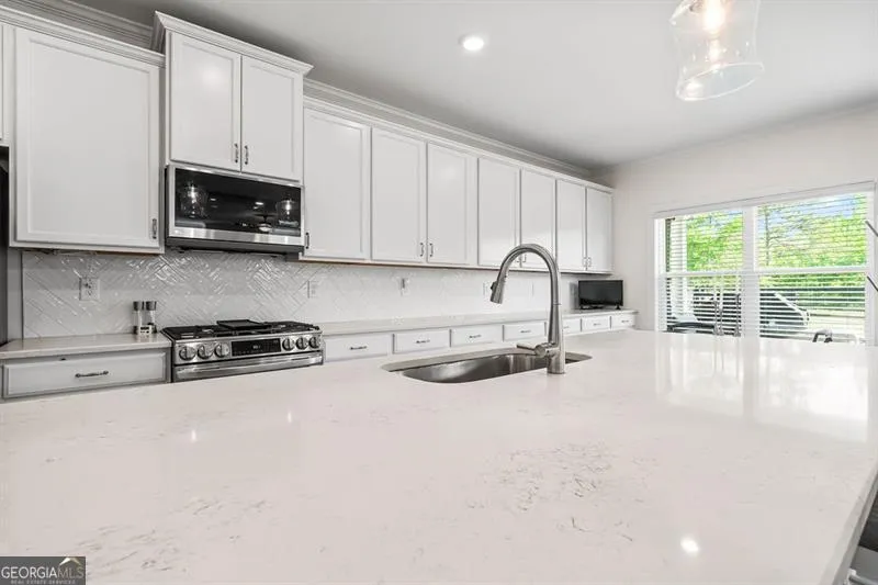 204 Mountain Ashe Ln — photo 19 of 31