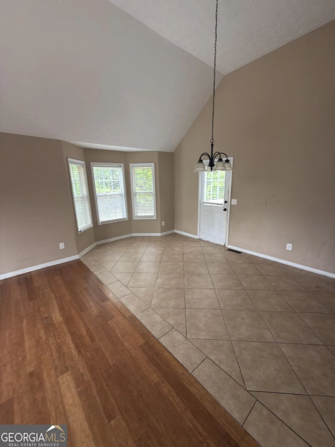 195 River Oak Ct — photo 11 of 16