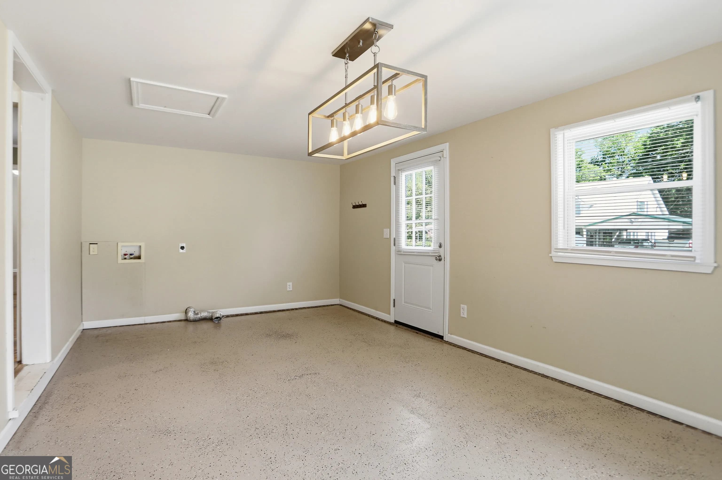418 Church St — photo 5 of 36