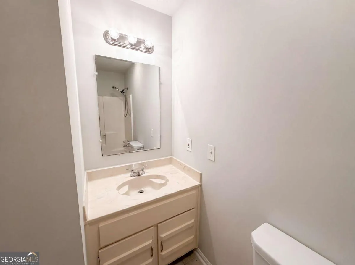 241 Daniel Rd — photo 7 of 26