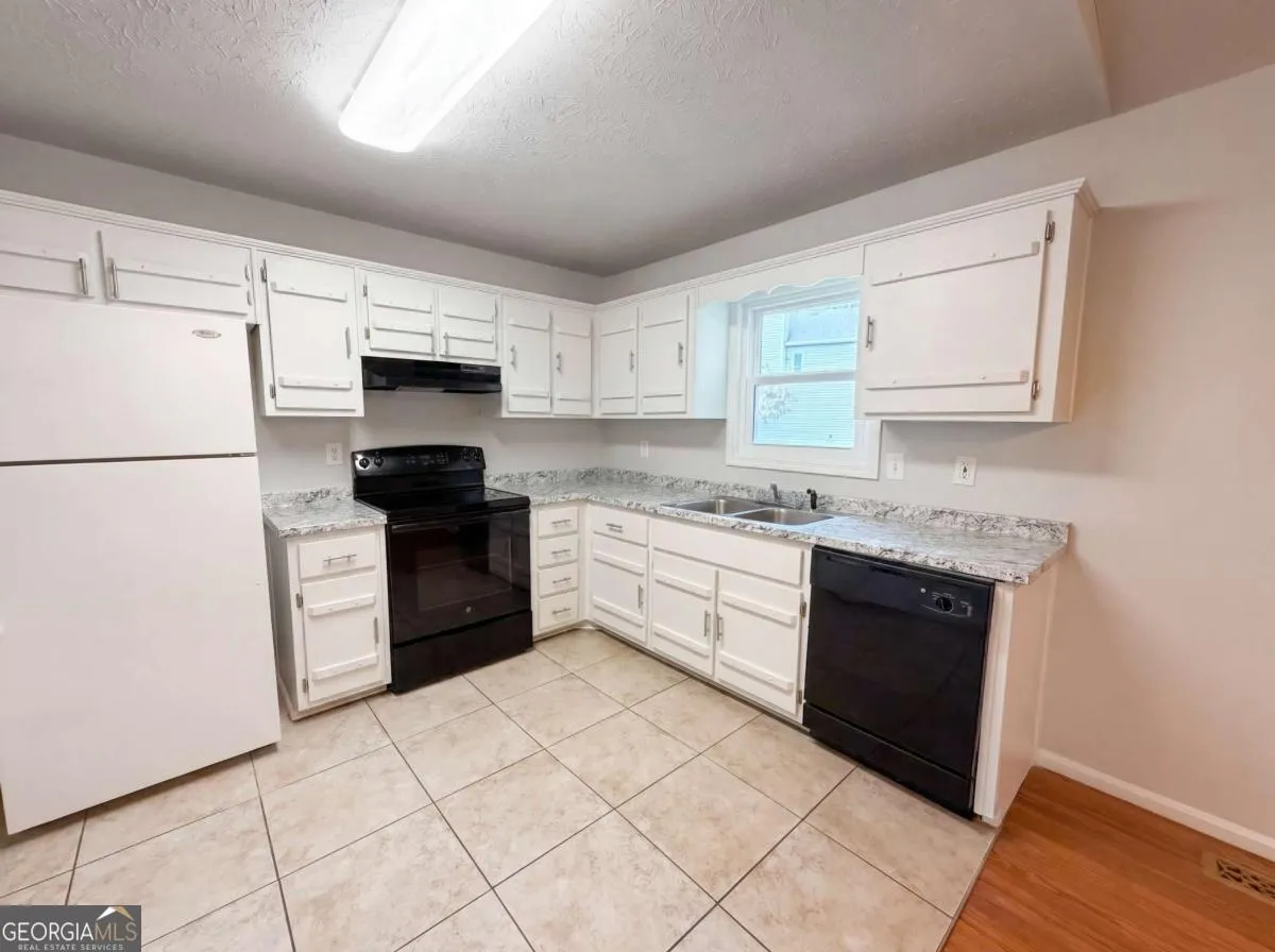 241 Daniel Rd — photo 24 of 26
