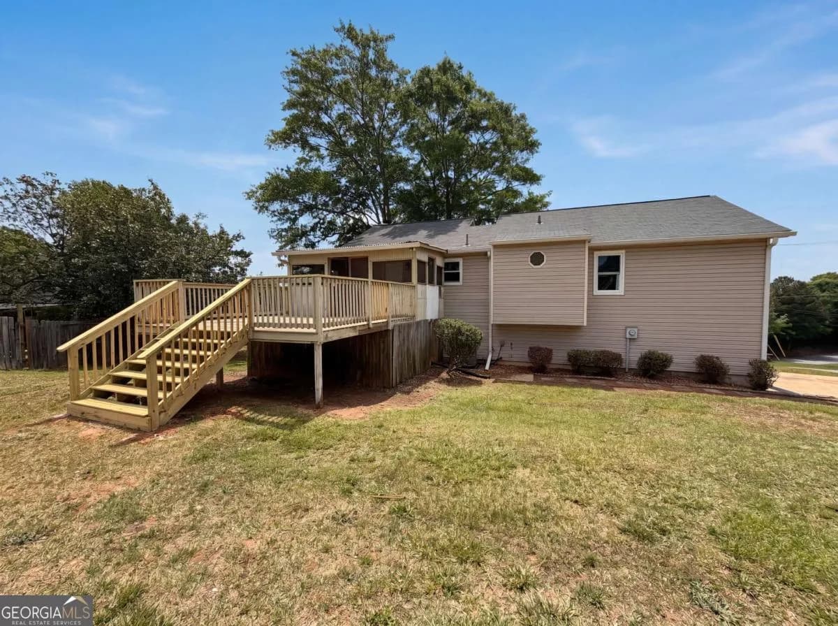 241 Daniel Rd — photo 19 of 26