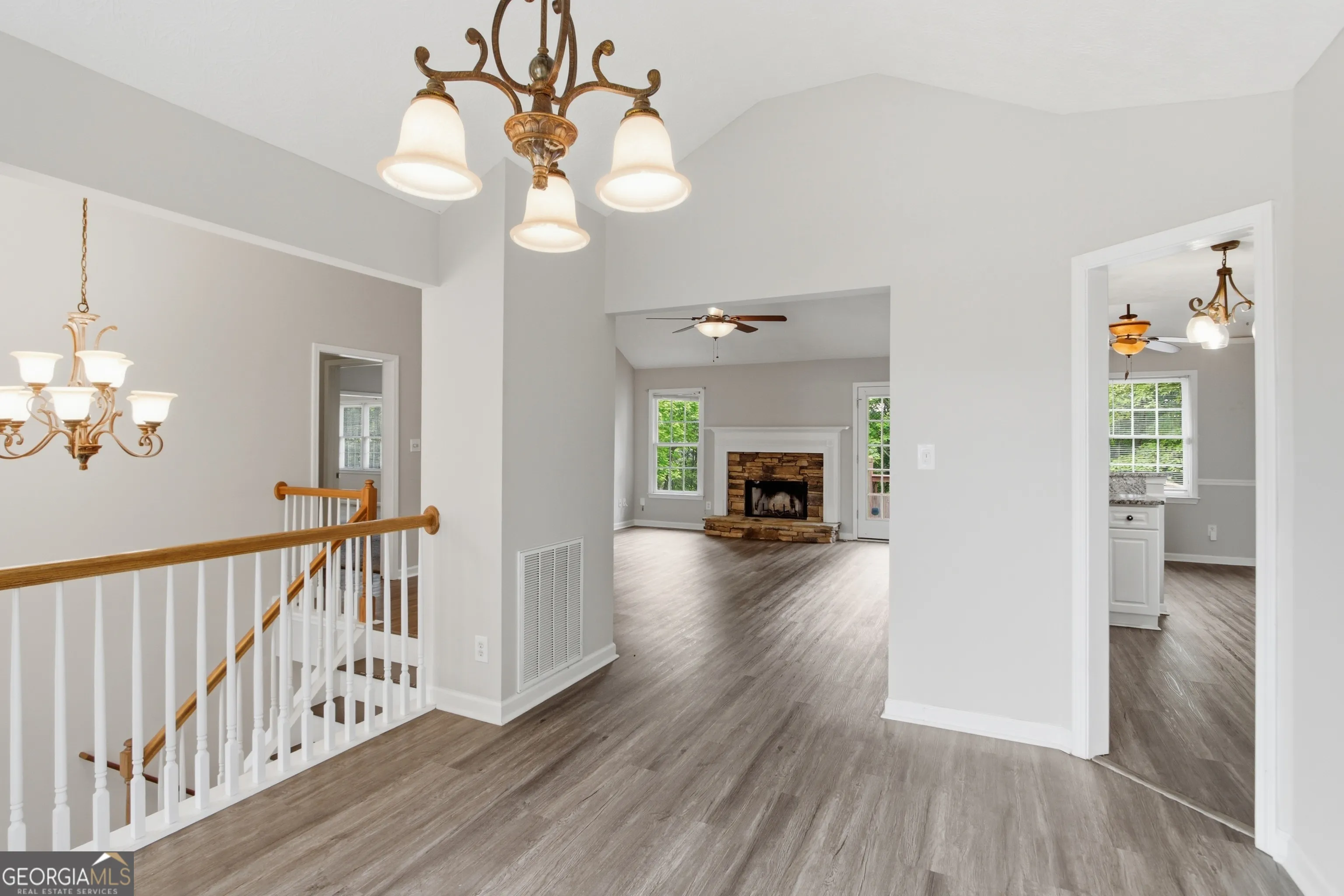 149 Valleyside Dr S — photo 4 of 41