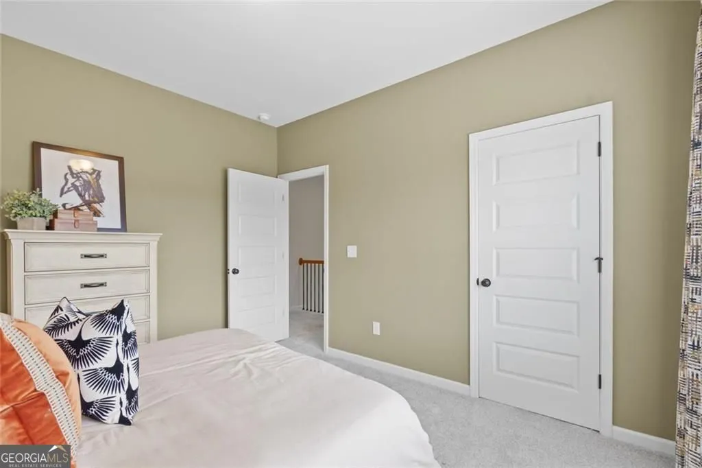 702 Sinclair Ln — photo 32 of 46