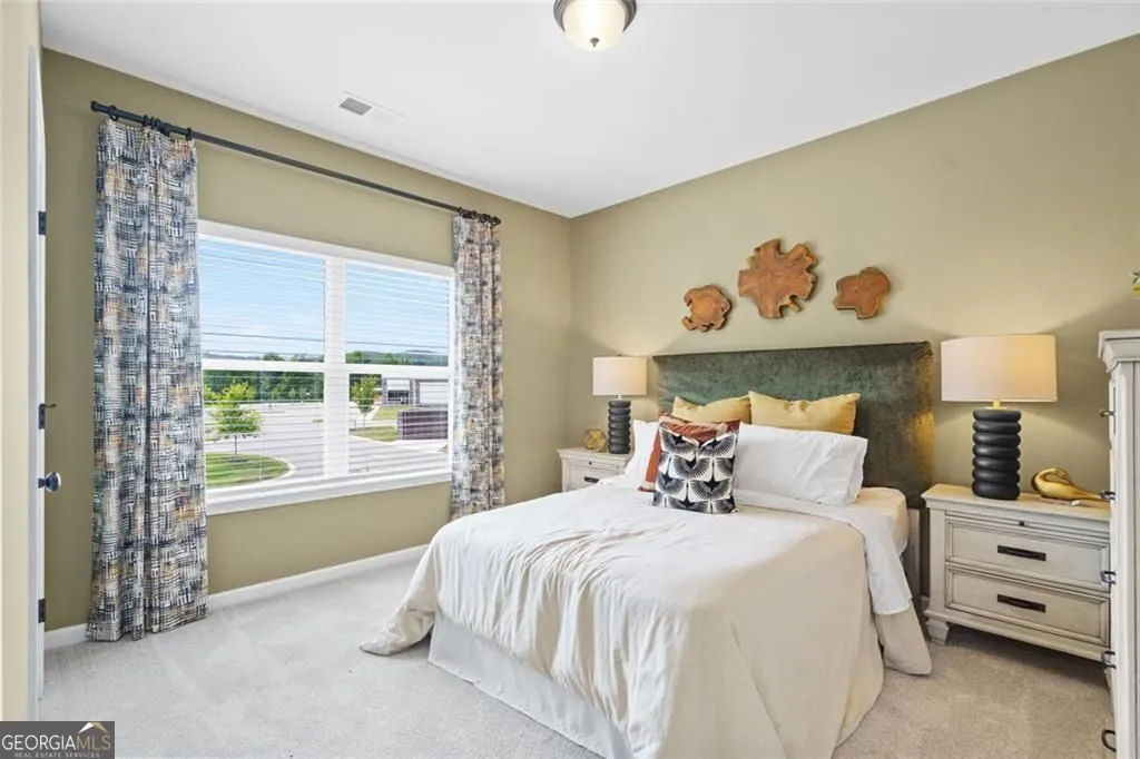 702 Sinclair Ln — photo 31 of 46
