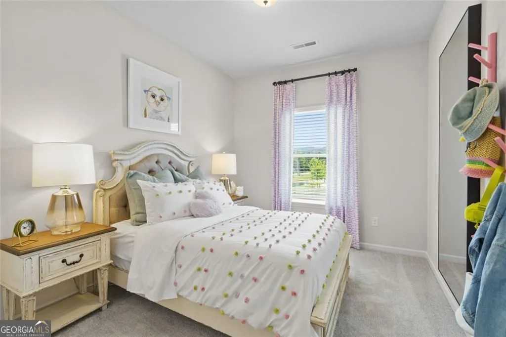 702 Sinclair Ln — photo 37 of 46