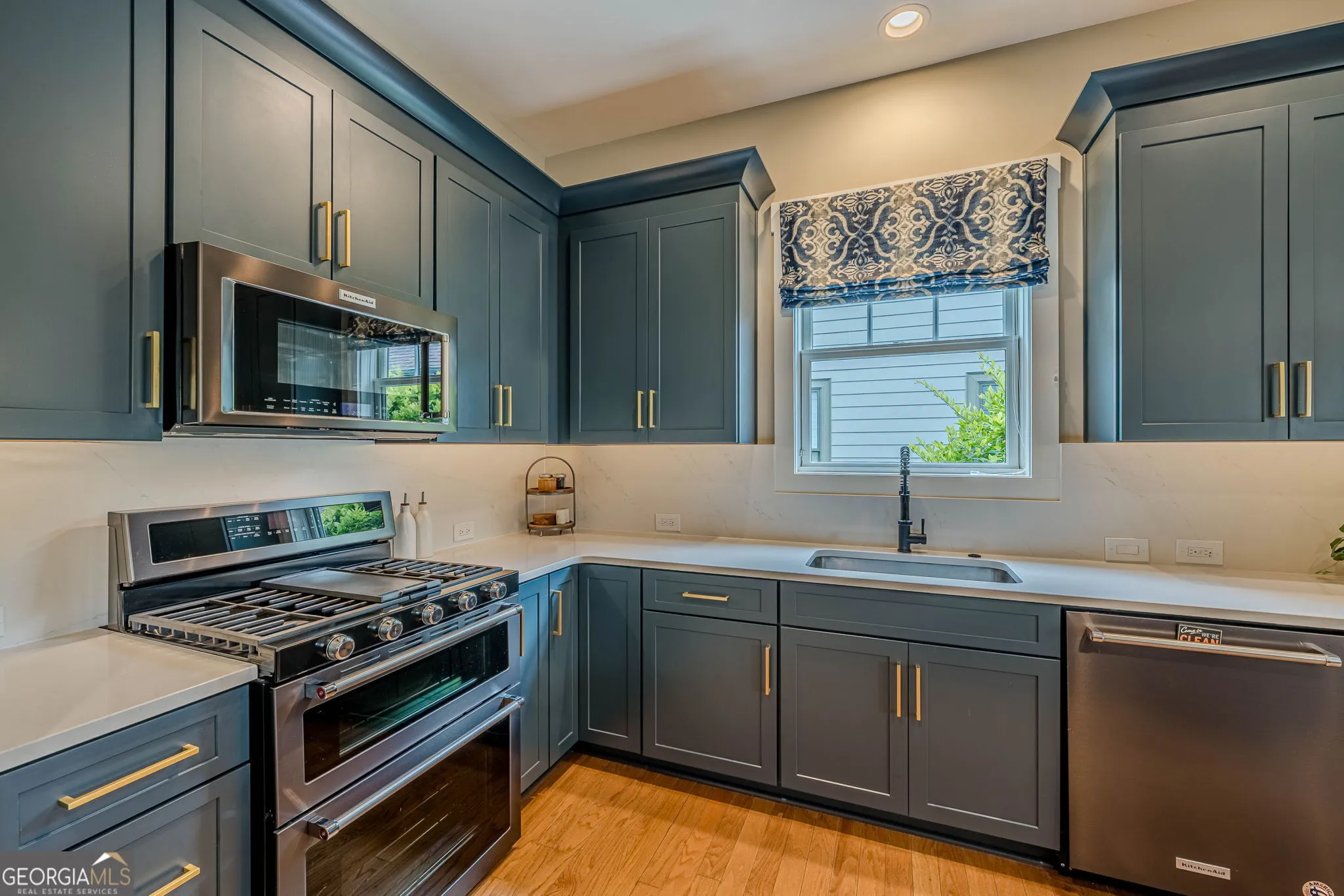 3276 Shakerley Park Ct — photo 3 of 38