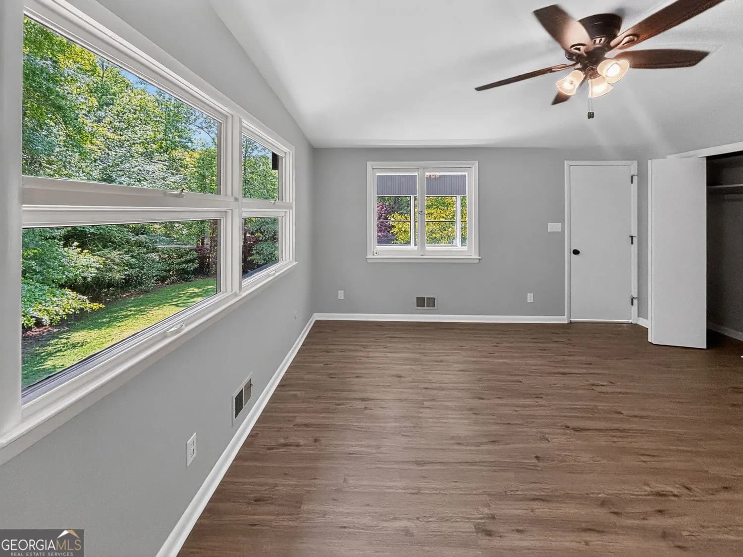 703 Laurel St — photo 11 of 64