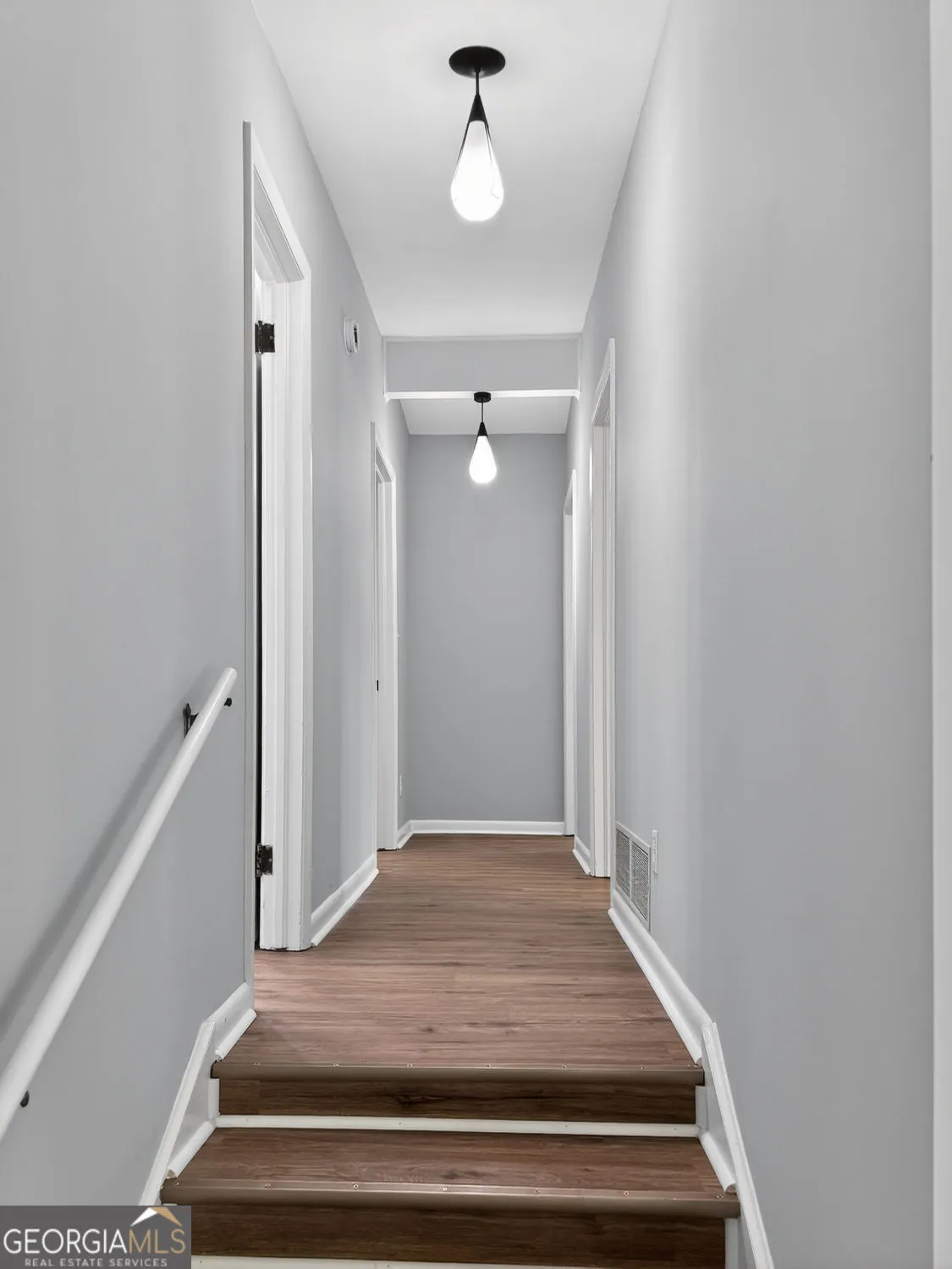 703 Laurel St — photo 4 of 64