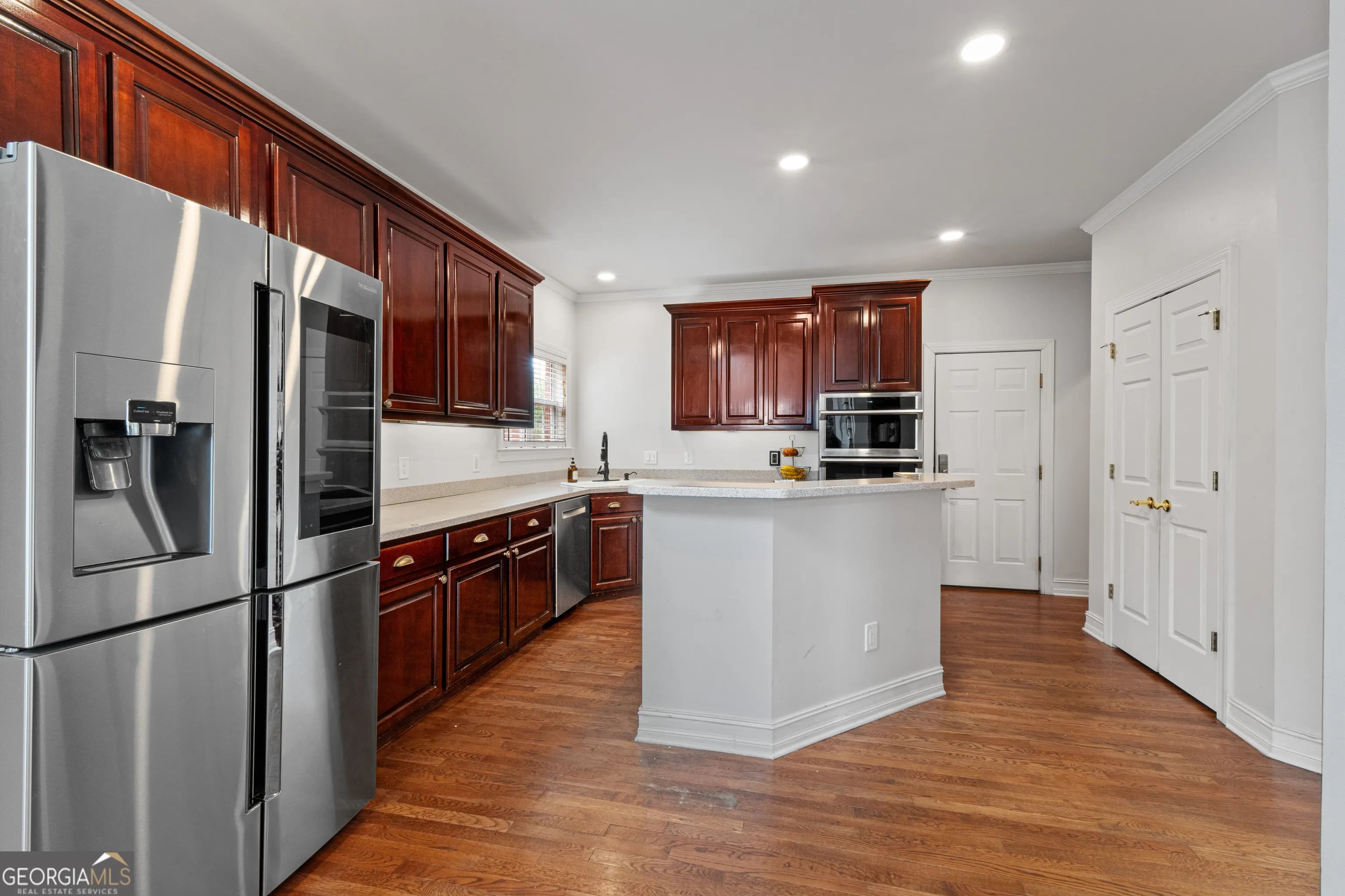 112 Turnberry Cir — photo 8 of 46