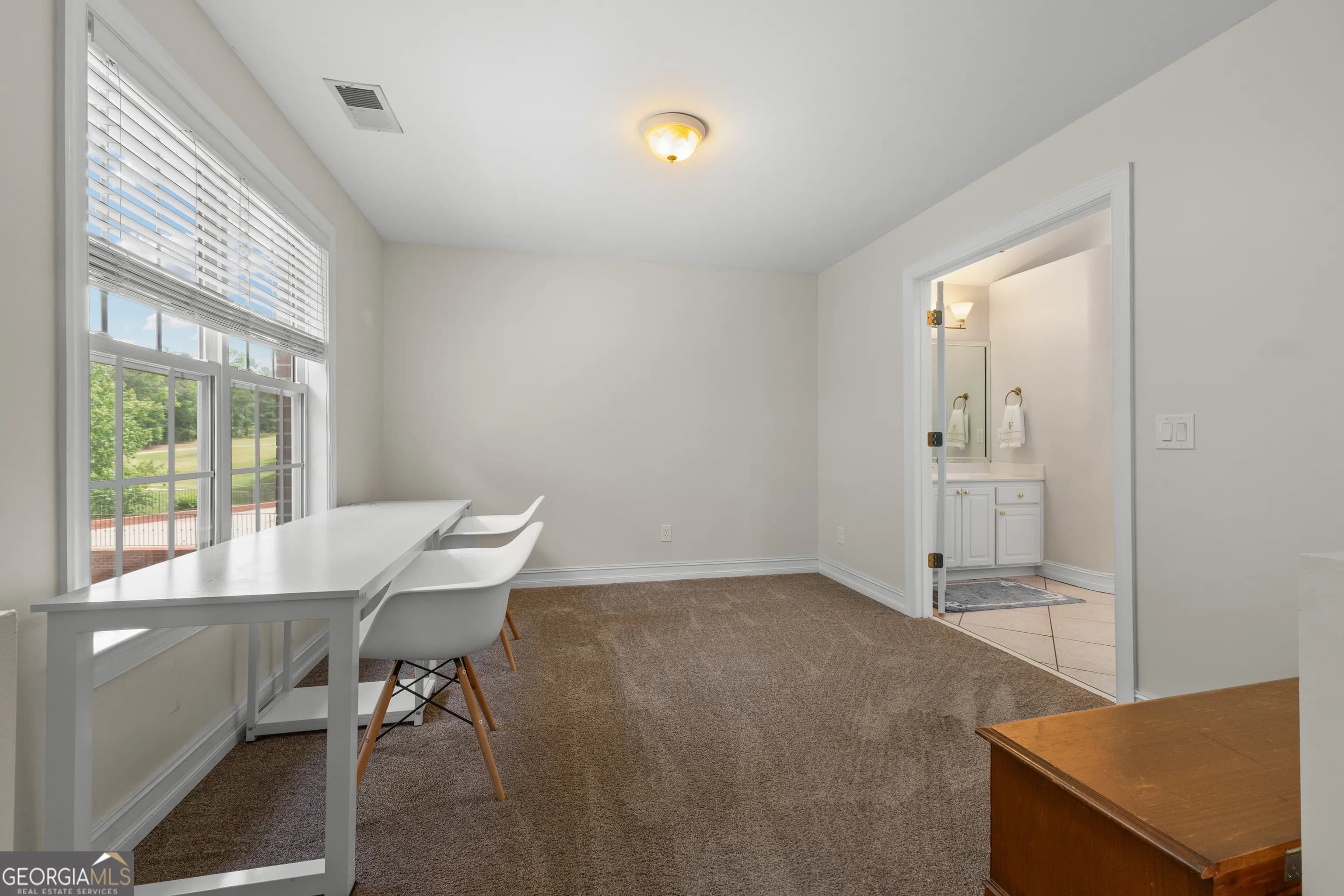 112 Turnberry Cir — photo 16 of 46
