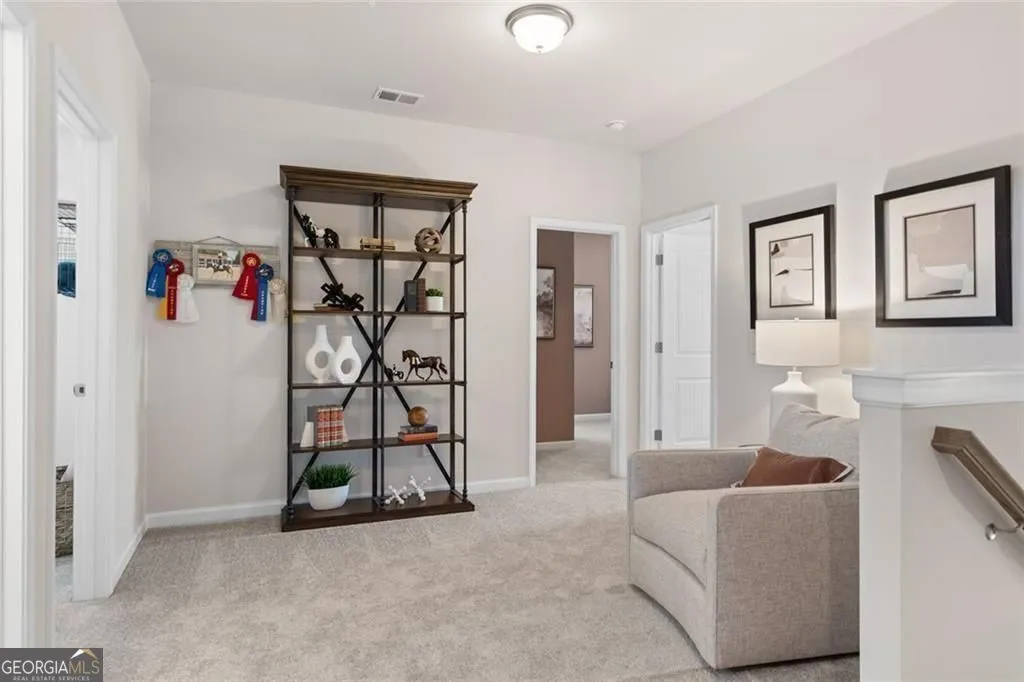 701 Sinclair Ln — photo 18 of 46