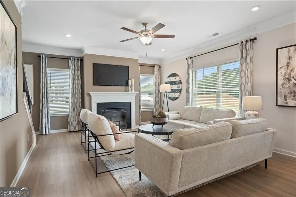 701 Sinclair Ln — photo 45 of 46