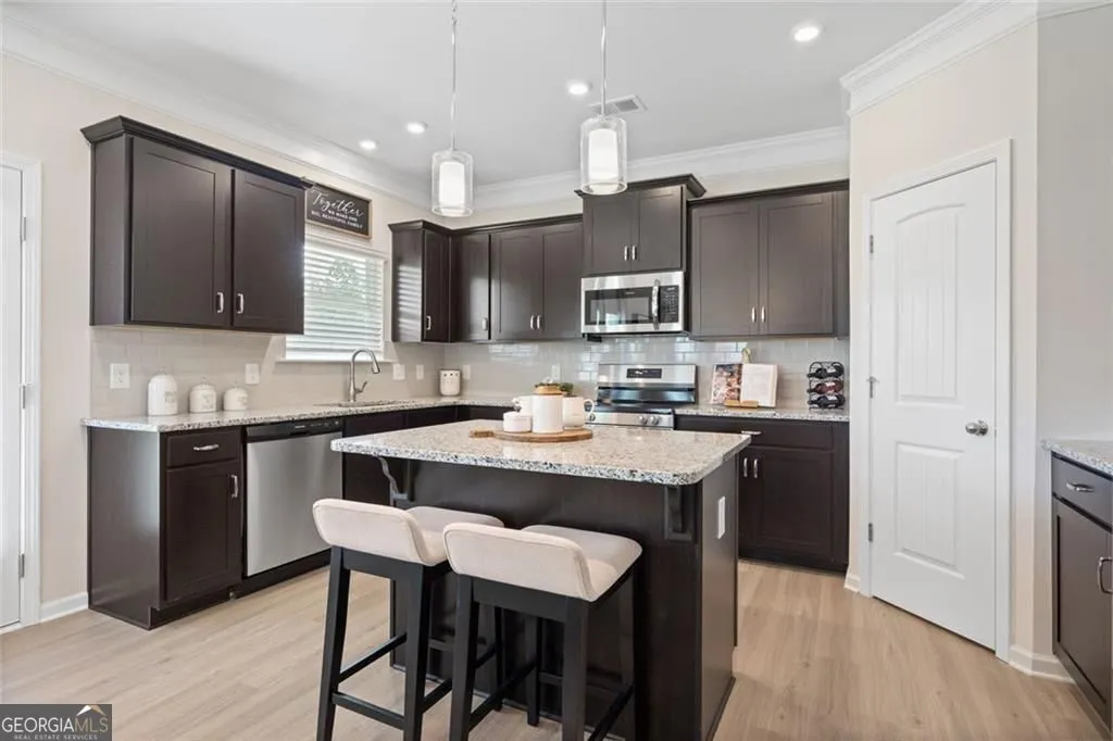701 Sinclair Ln — photo 46 of 46