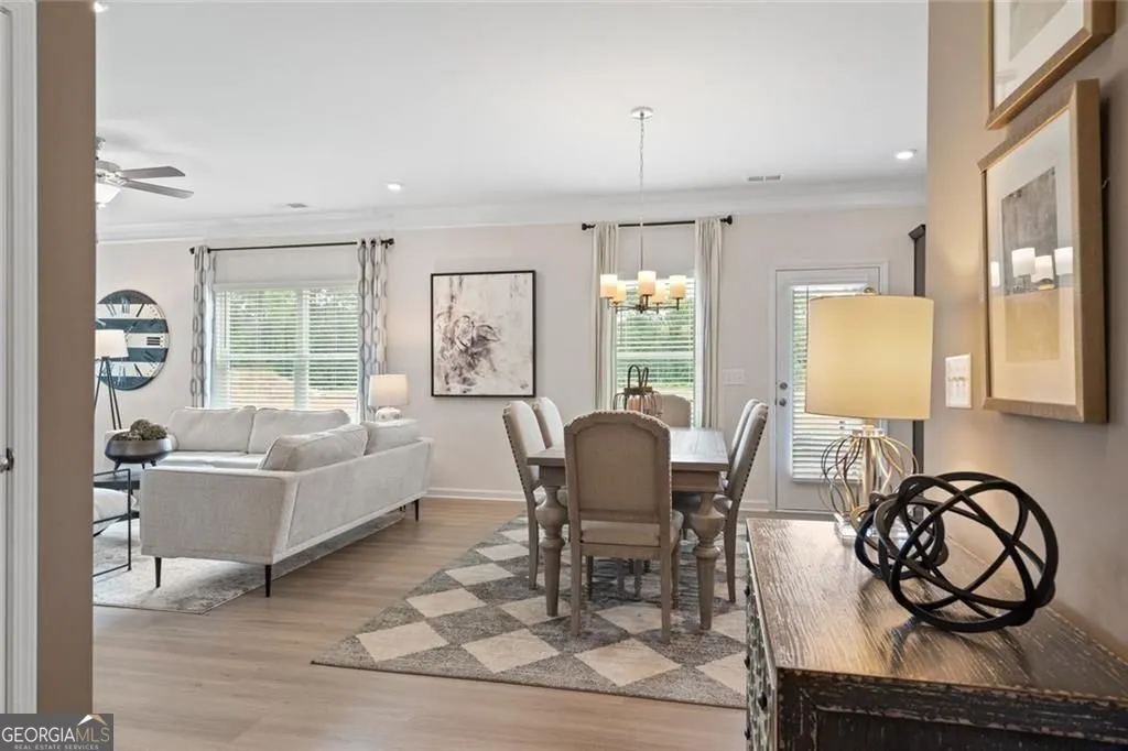 701 Sinclair Ln — photo 43 of 46