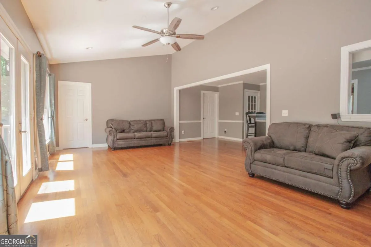 17 Mountain Oaks Dr — photo 5 of 42