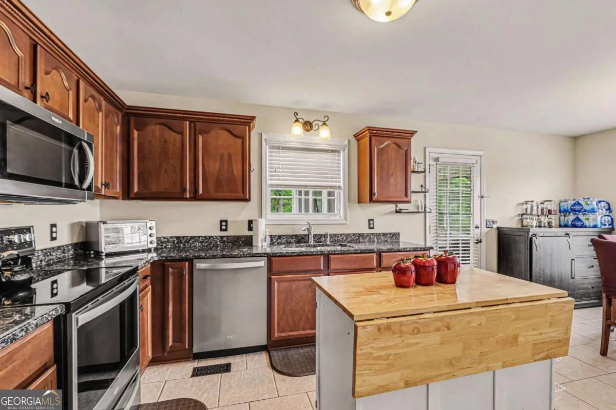 174 Ridge Brooke Ln — photo 3 of 27