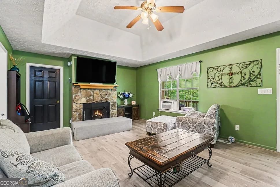 795 Woodruff Rd — photo 3 of 33