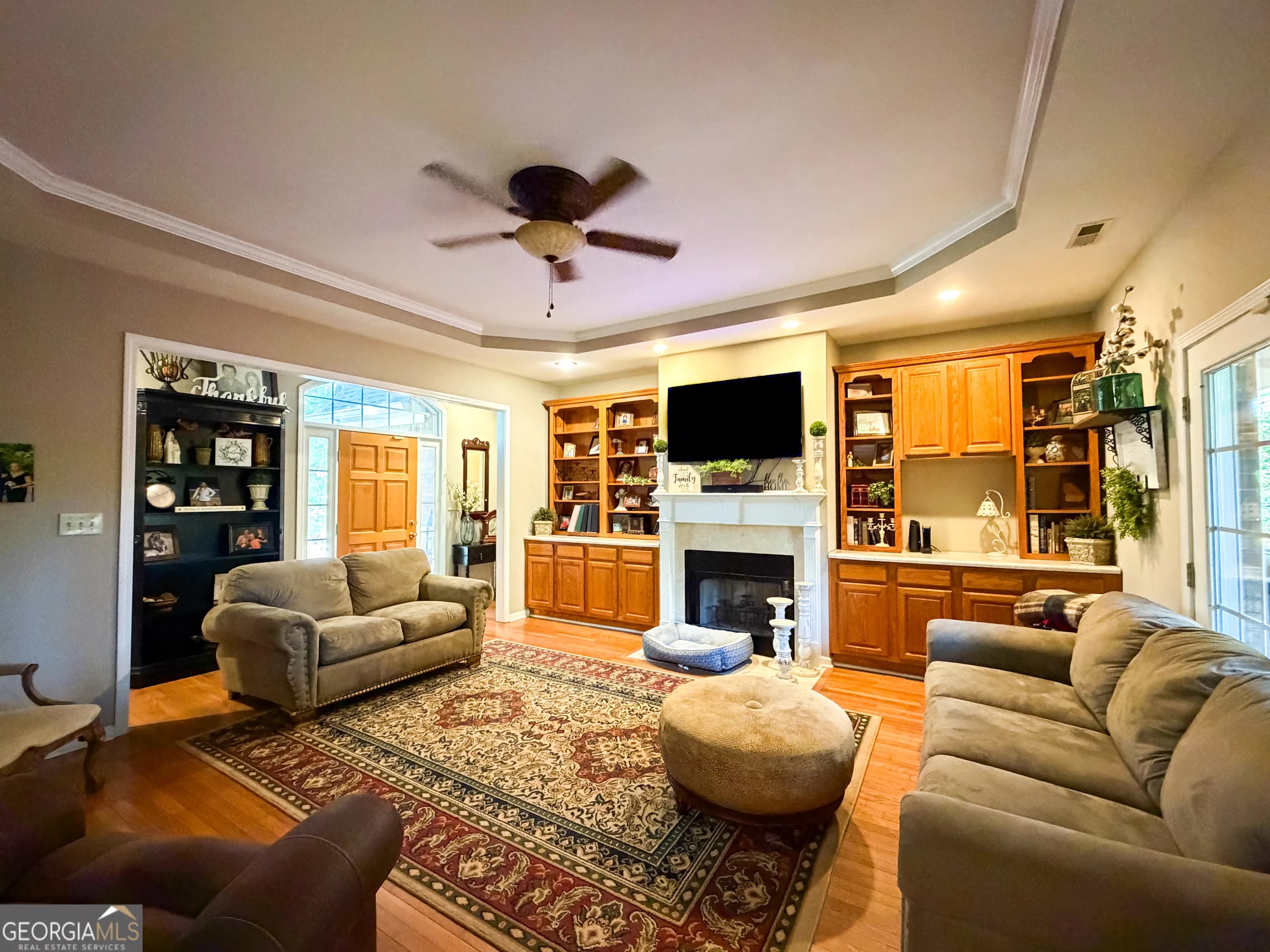 194 Charleston Ave — photo 4 of 32