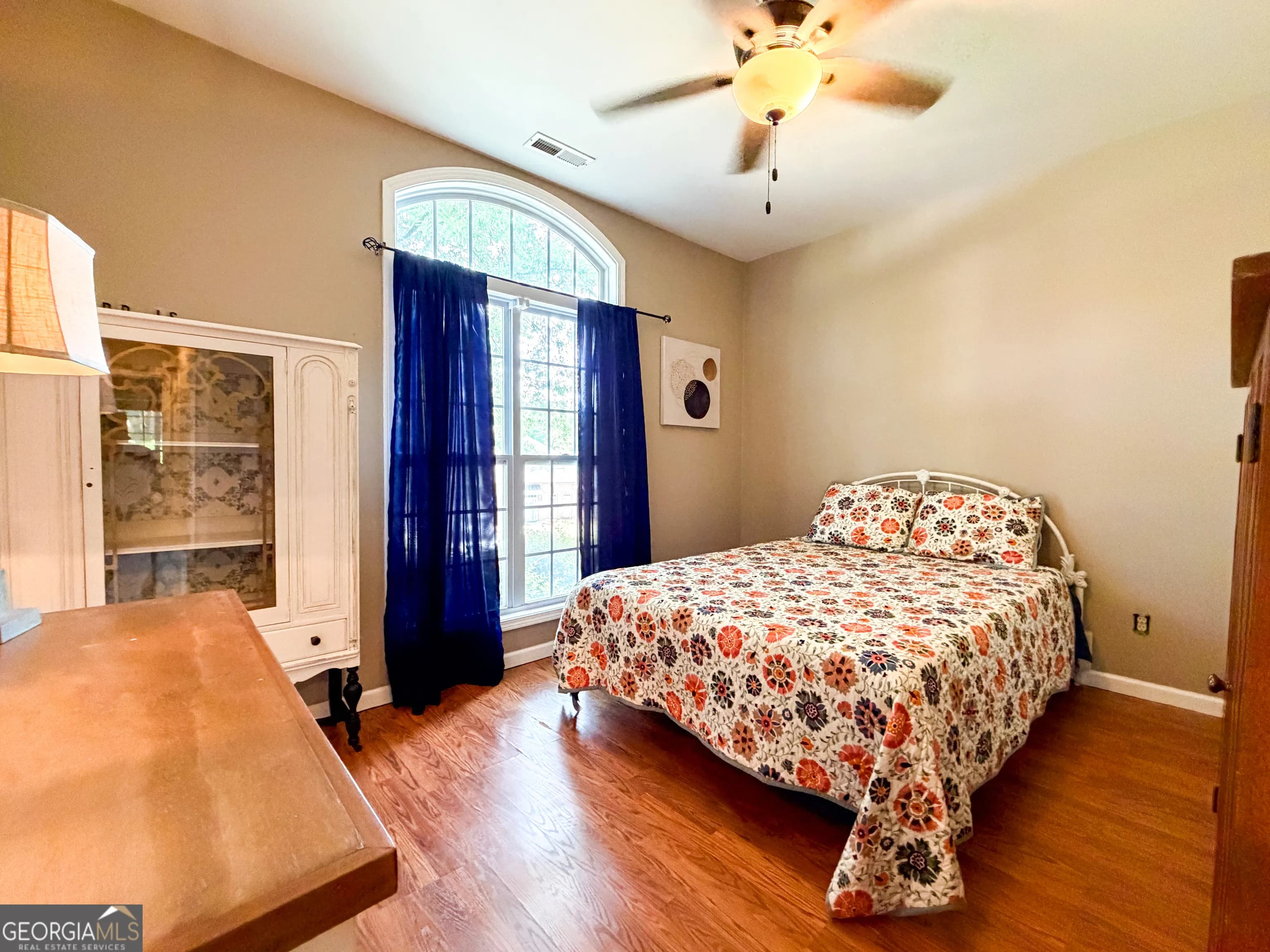 194 Charleston Ave — photo 12 of 32