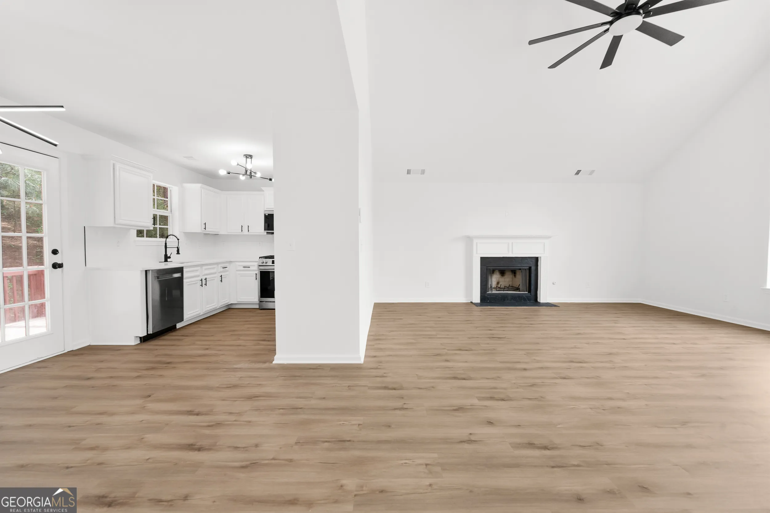 280 Baywood Xing — photo 4 of 45