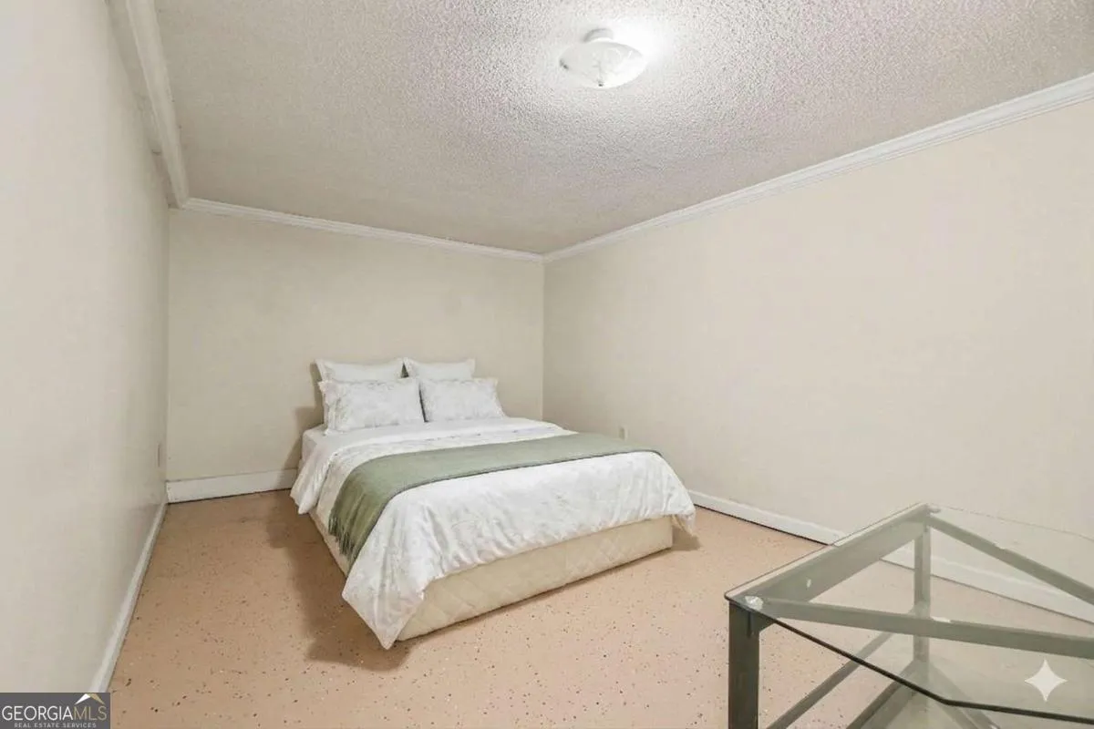 3944 Fairburn Rd — photo 9 of 21