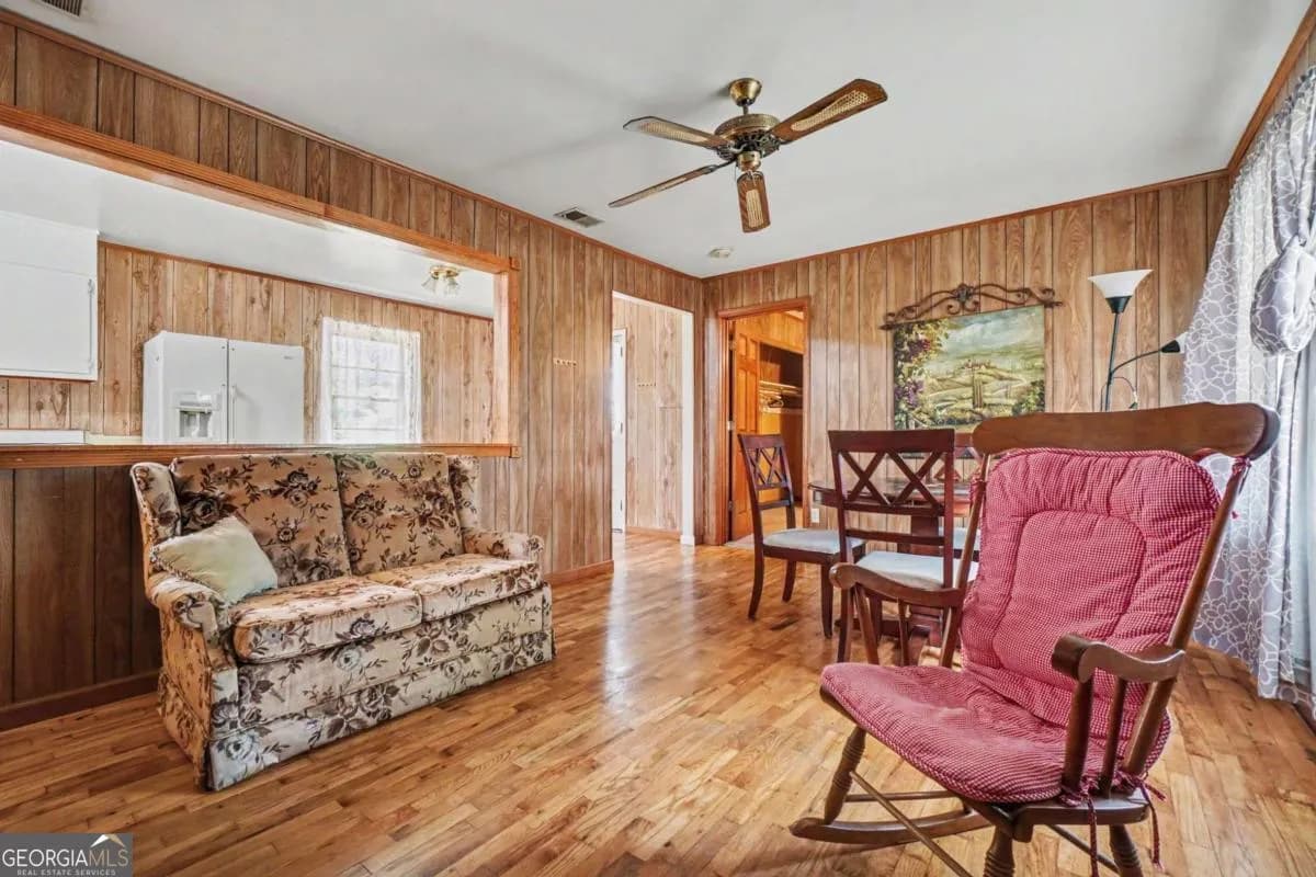 3944 Fairburn Rd — photo 16 of 21