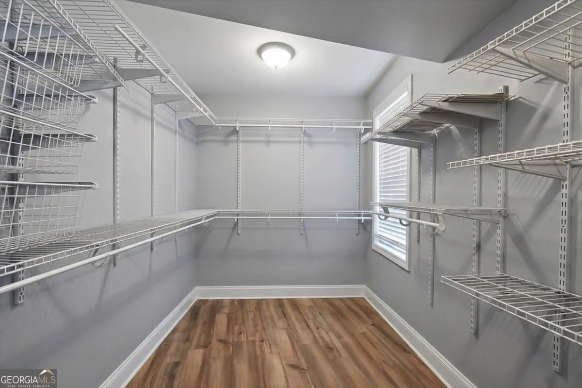 635 Shoals Trl — photo 4 of 34