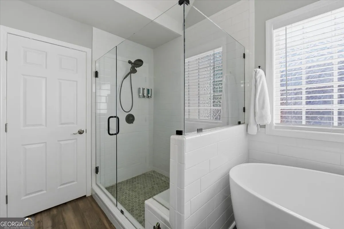 635 Shoals Trl — photo 3 of 34