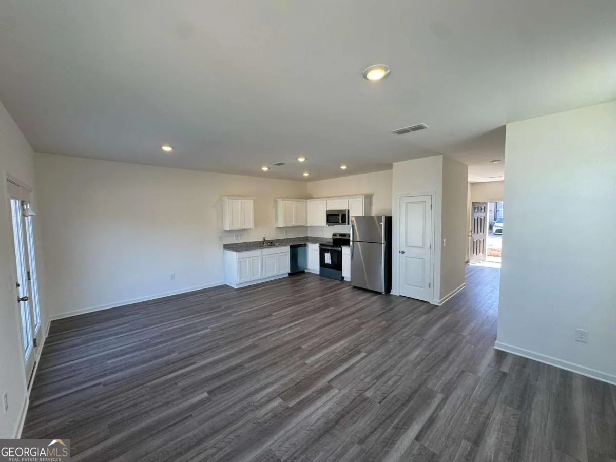 516 Robson Dr — photo 12 of 18