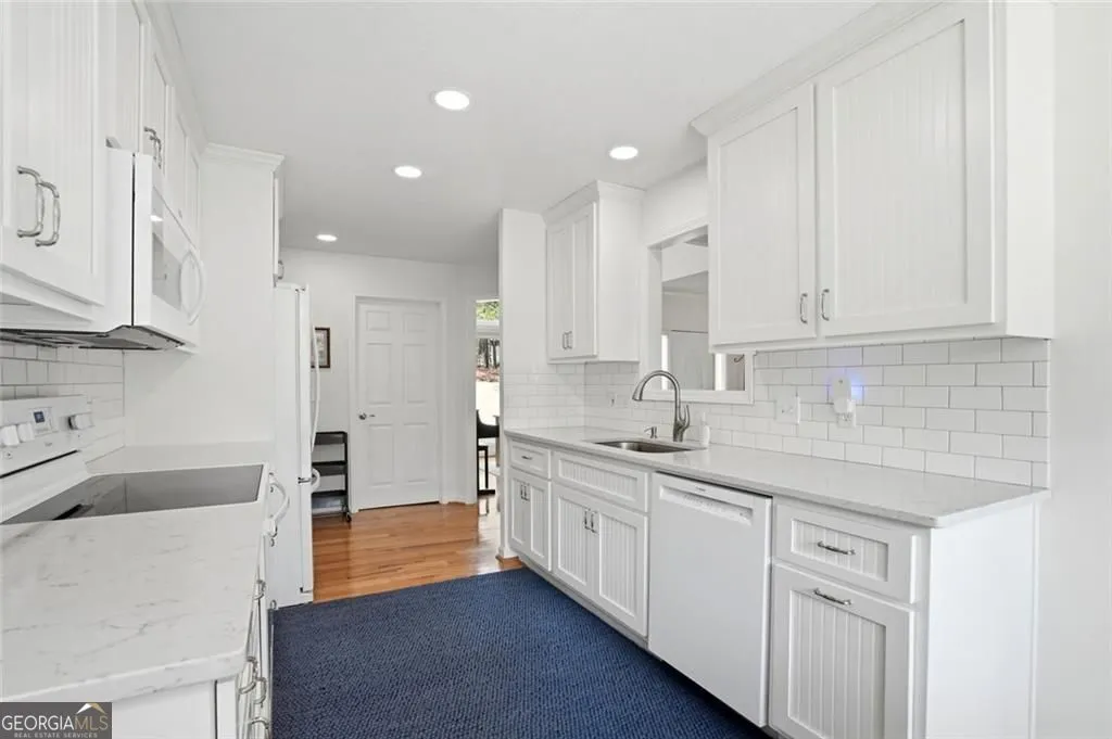 4209 Green Ct — photo 4 of 29