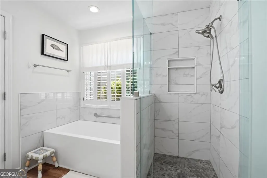 4209 Green Ct — photo 9 of 29