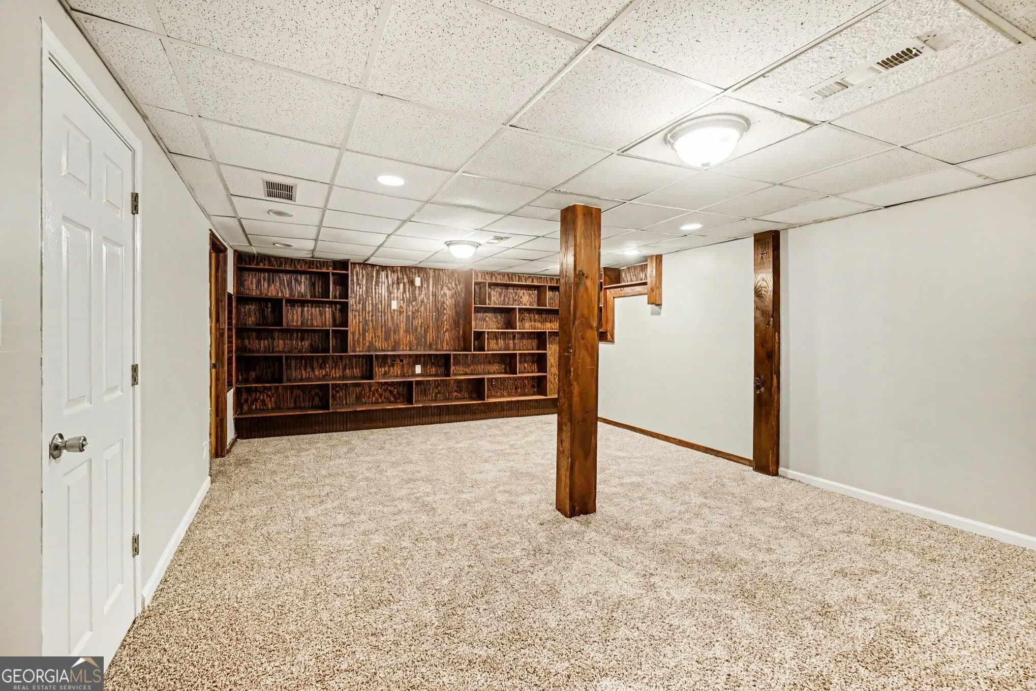 202 Garretts Dr — photo 5 of 15