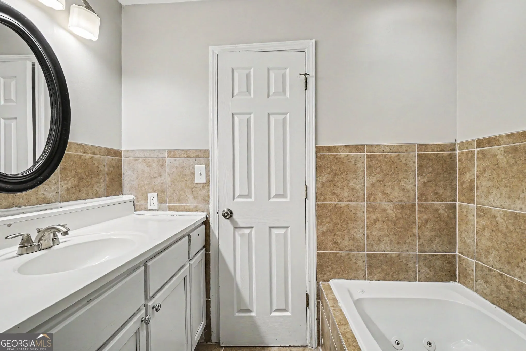 202 Garretts Dr — photo 3 of 15