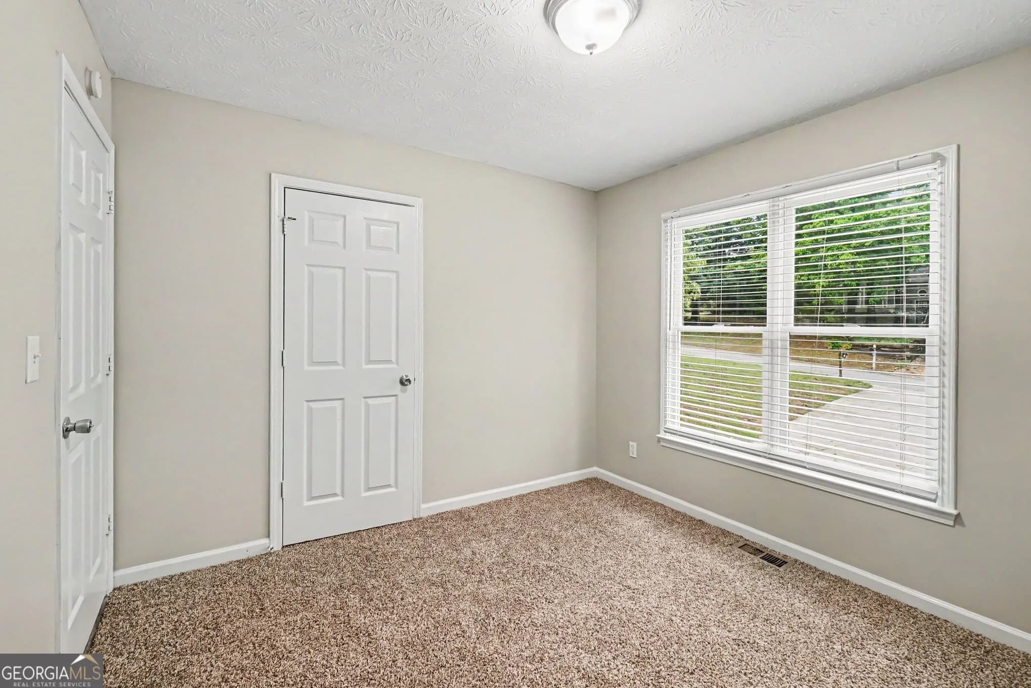 202 Garretts Dr — photo 14 of 15