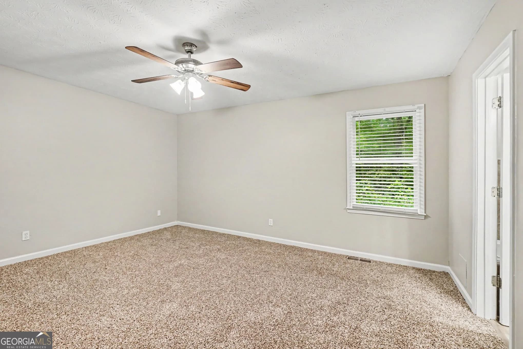 202 Garretts Dr — photo 12 of 15
