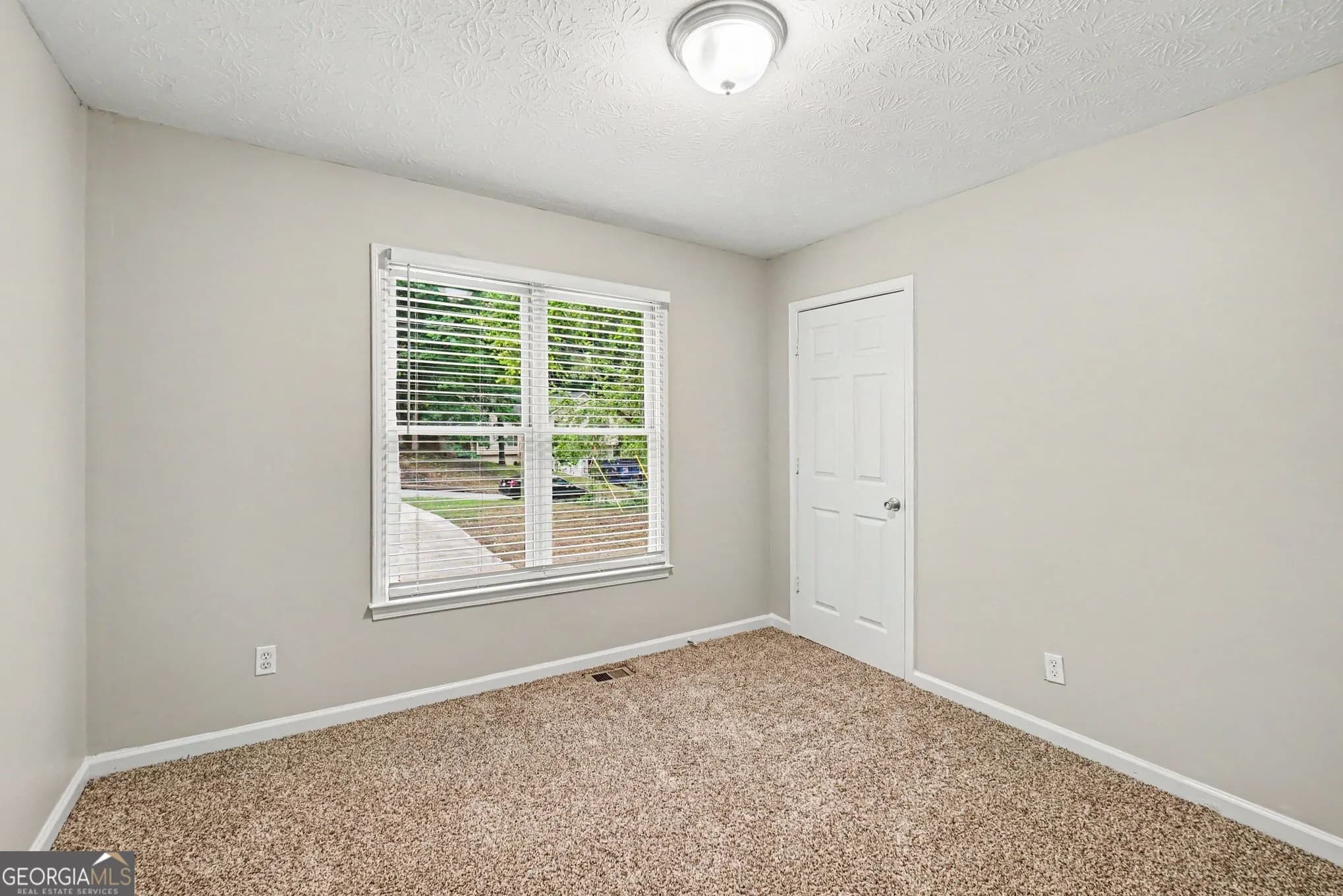 202 Garretts Dr — photo 13 of 15