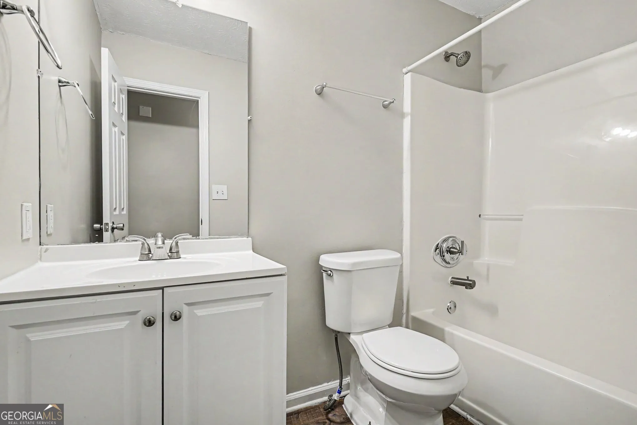 202 Garretts Dr — photo 4 of 15