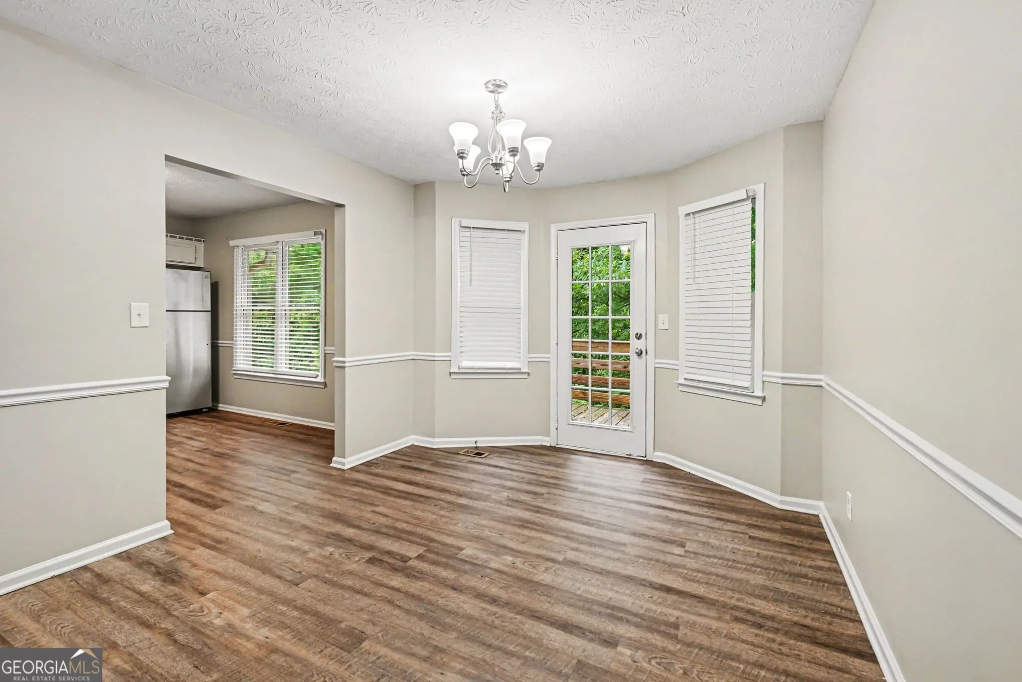 202 Garretts Dr — photo 8 of 15