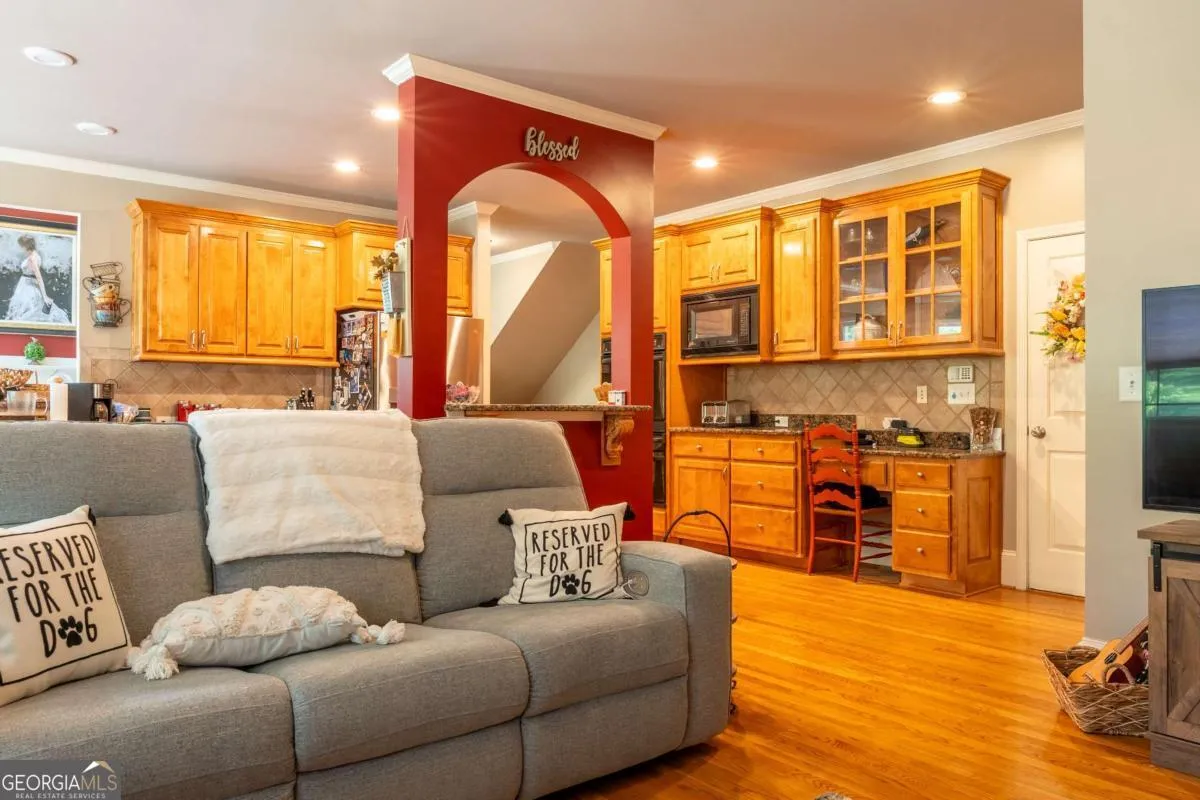 128 Westbrook Dr — photo 9 of 47