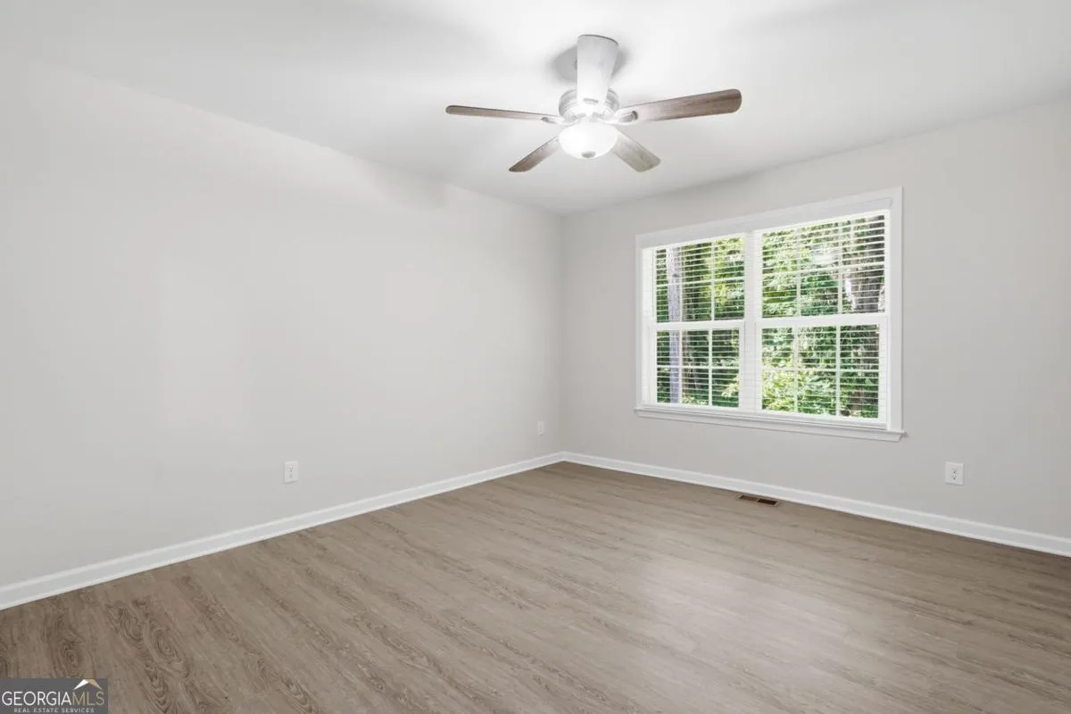 195 Hillside Dr — photo 10 of 59