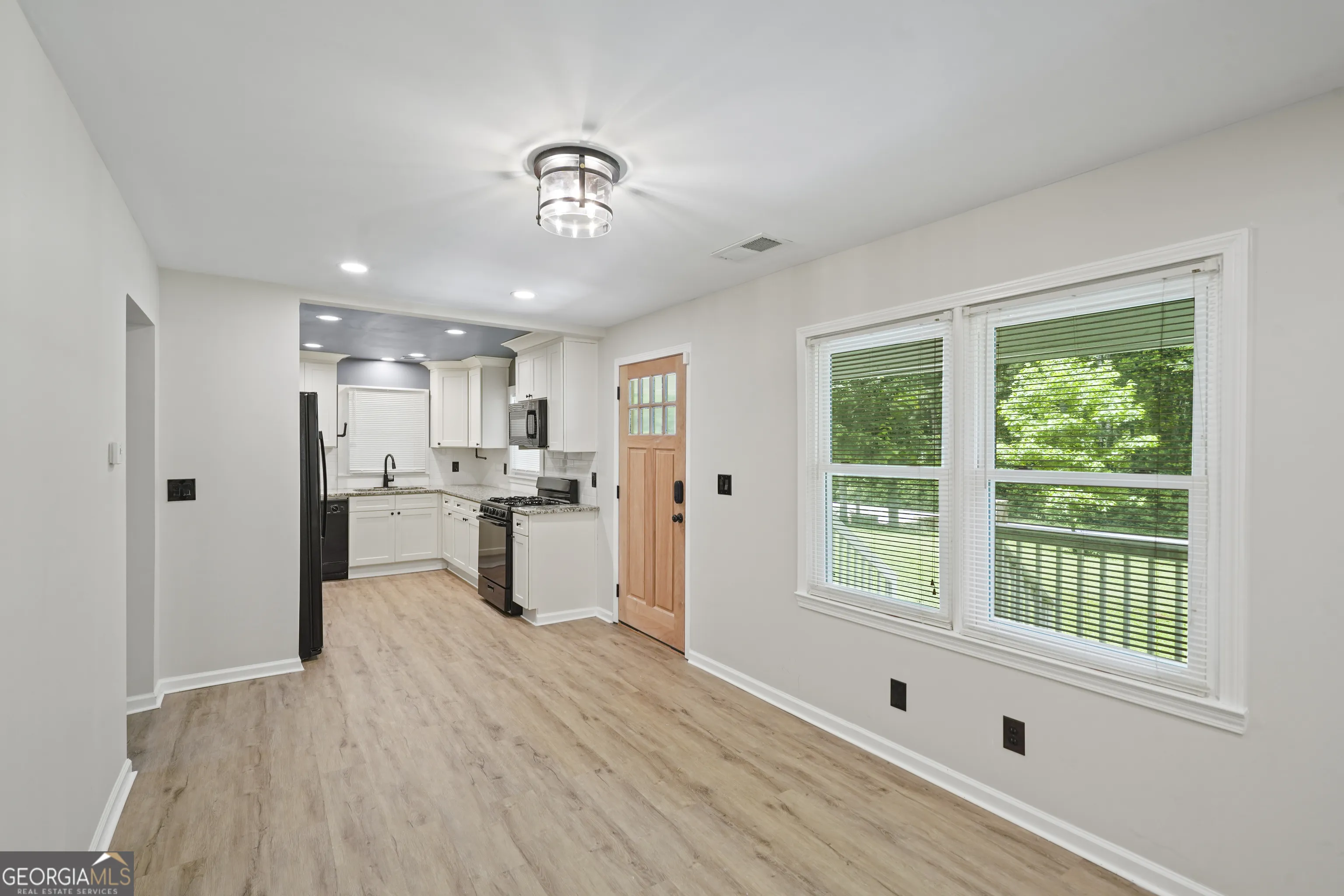 5160 Chapel Hill Rd — photo 9 of 14