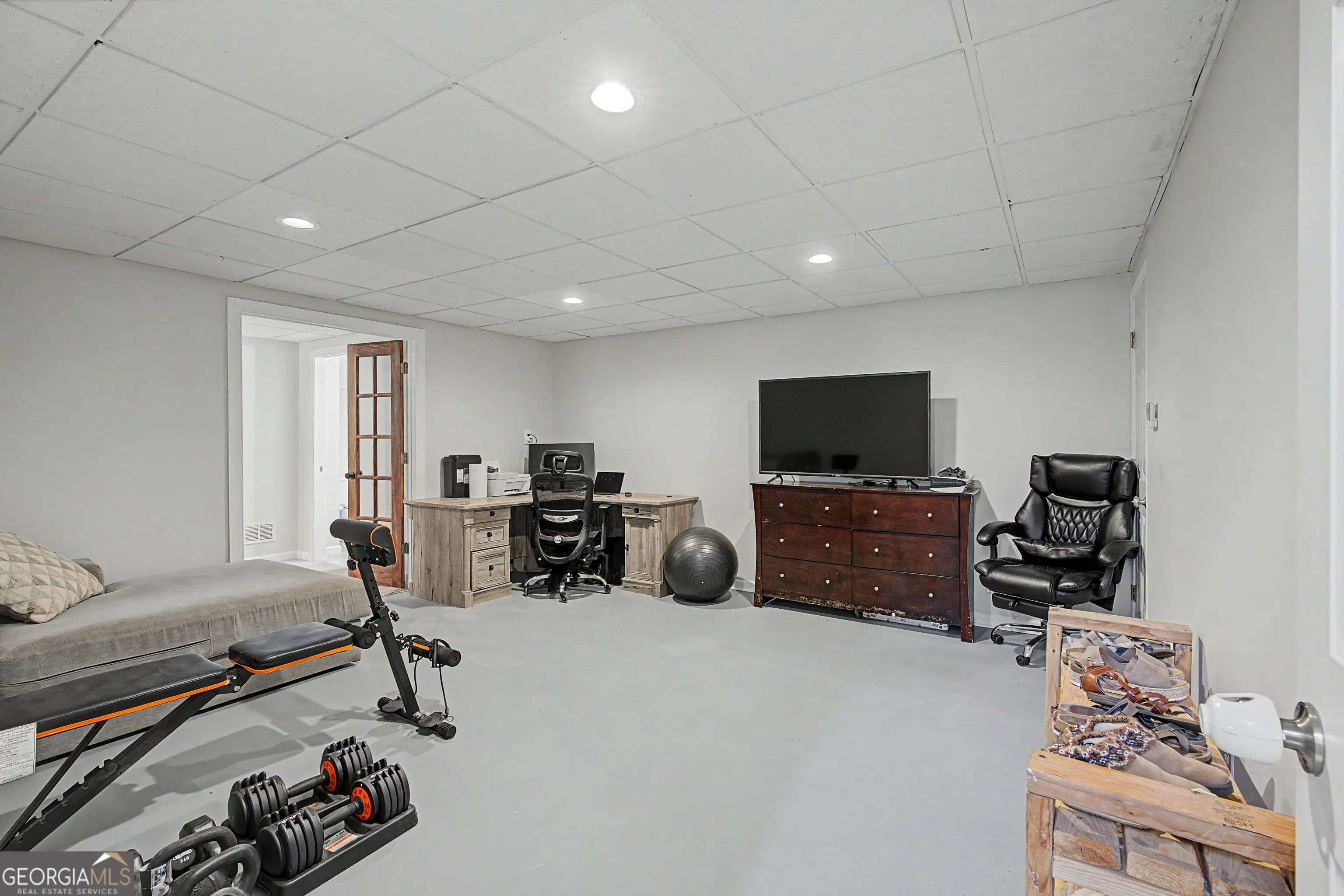47 Elizabeth Ct — photo 15 of 31