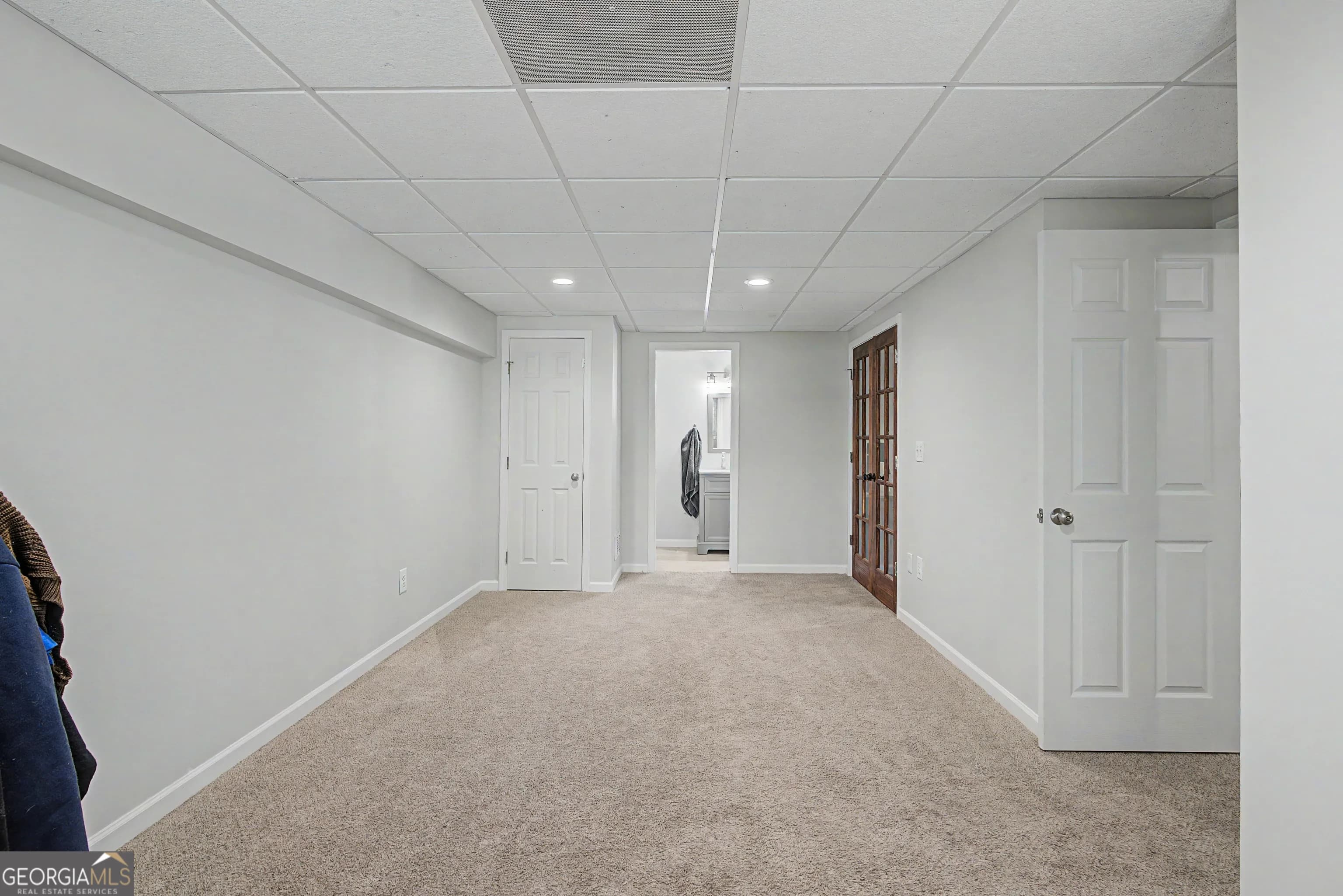 47 Elizabeth Ct — photo 16 of 31