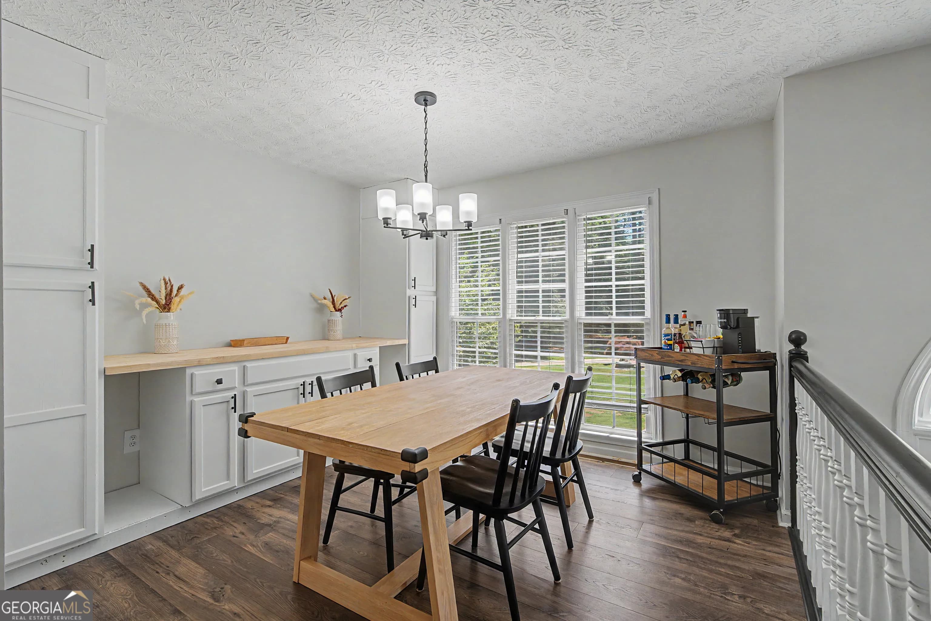 47 Elizabeth Ct — photo 13 of 31